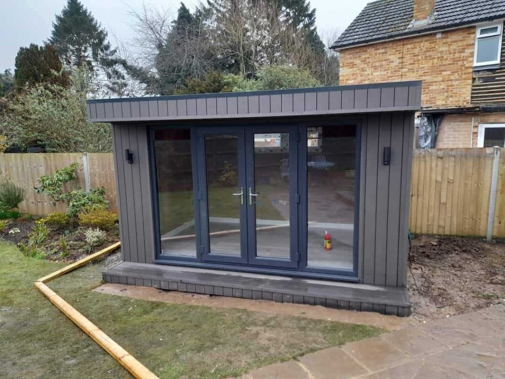 Green Retreat Garden Room