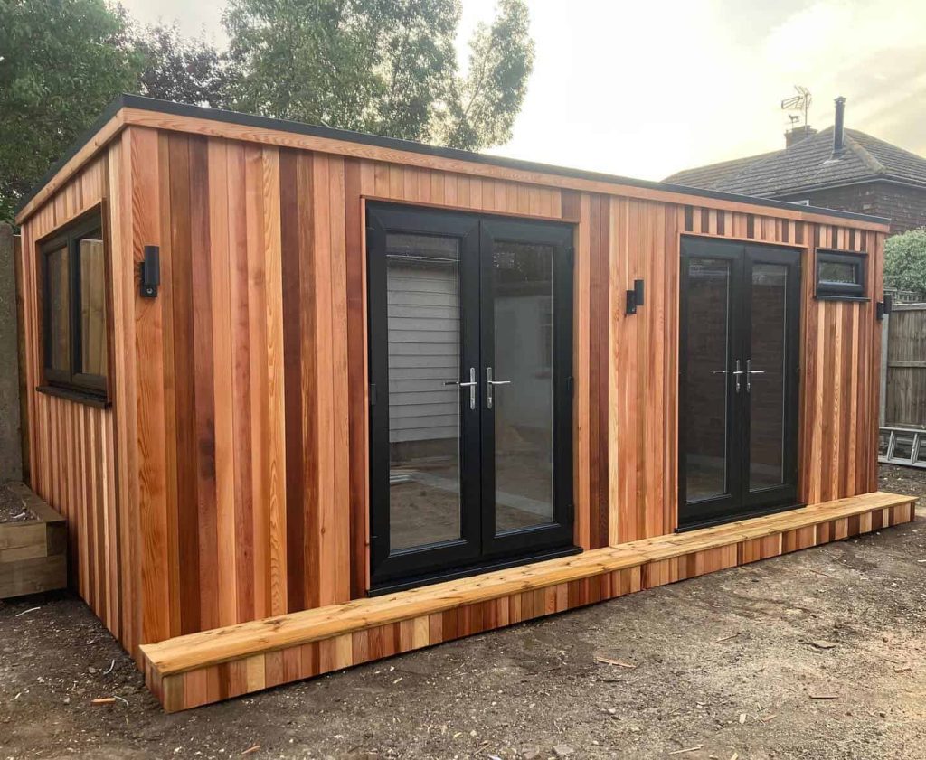 Garden Office or Garden Room With a Toilet and Kitchen